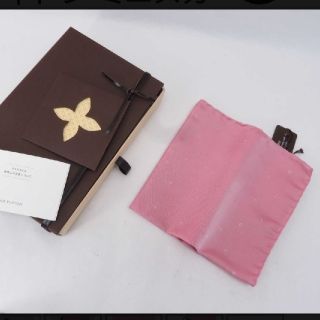 ヴィトン(LOUIS VUITTON) 小物 ポケットチーフ/ハンカチ(メンズ)の通販 ヴィトン(LOUIS VUITTON) 小物 ポケットチーフ/ハンカチ(メンズ)の通販