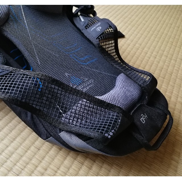 Deuter(ドイター)の【中古品】ドイター リュック RaceEXPAir - Deuter スポーツ/アウトドアの自転車(バッグ)の商品写真