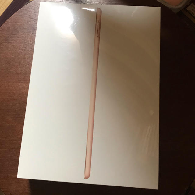 未開封 ★ iPad 2018 9.7インチ  128GB