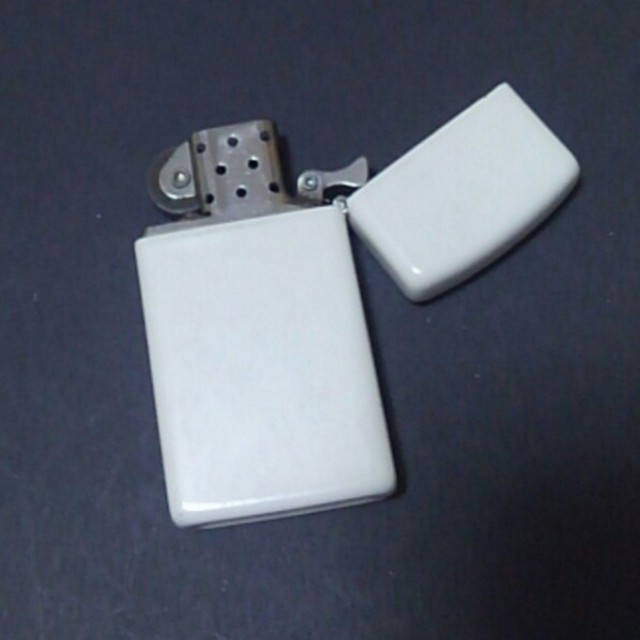 zippo マットホワイト