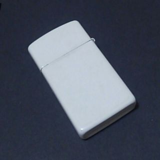 ジッポー(ZIPPO)のzippo マットホワイト　スリムサイズ　XVI2000(タバコグッズ)