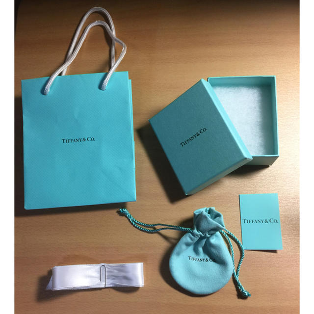 Tiffany & Co.(ティファニー)のティファニー♡空箱&ショップ袋&巾着袋♡美品 レディースのバッグ(ショップ袋)の商品写真