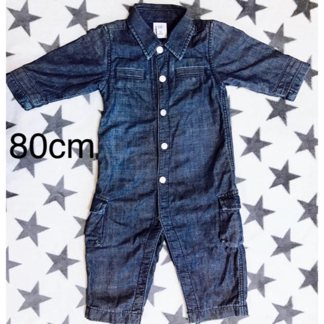 babyGAP(ベビーギャップ)のbaby GAP 80㎝ デニムロンパース キッズ/ベビー/マタニティのベビー服(~85cm)(ロンパース)の商品写真