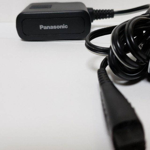 Panasonic(パナソニック)のパナソニックアダプター スマホ/家電/カメラのスマートフォン/携帯電話(バッテリー/充電器)の商品写真