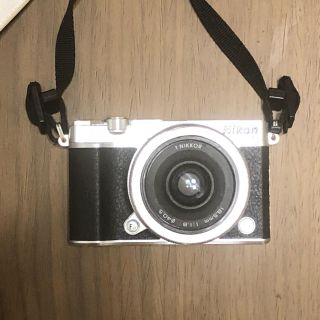 ニコン(Nikon)の【NIKON 1】J5 ミラーレスカメラ(ミラーレス一眼)