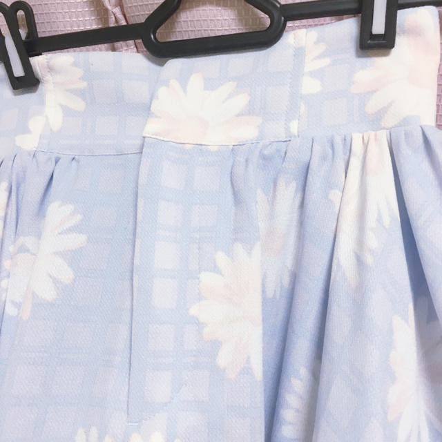 titty&co(ティティアンドコー)のtitty&co 花柄スカート レディースのスカート(ひざ丈スカート)の商品写真