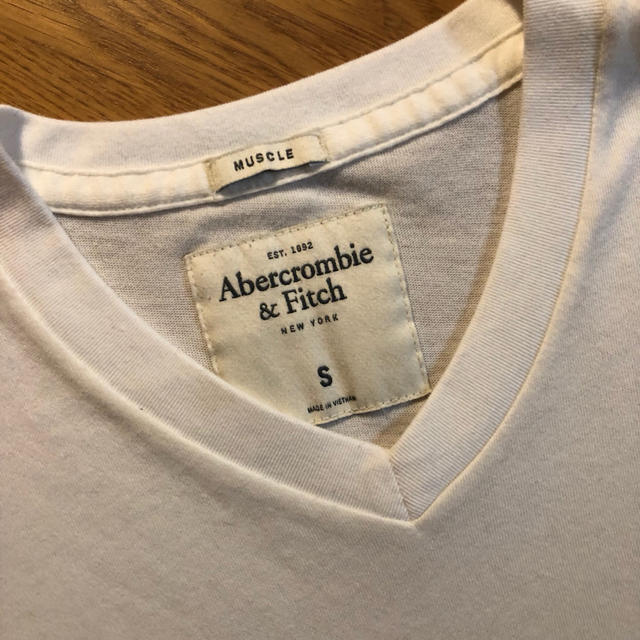 Abercrombie&Fitch(アバクロンビーアンドフィッチ)のアバクロ Tシャツ メンズのトップス(Tシャツ/カットソー(半袖/袖なし))の商品写真