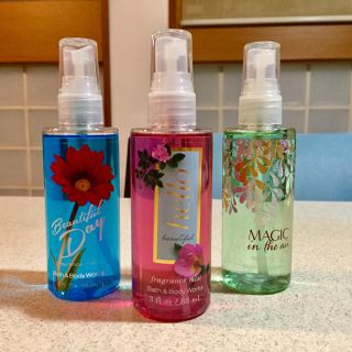 バスアンドボディーワークス(Bath & Body Works)のバス&ボディワークス ボディフレグランス3本セット(香水(女性用))