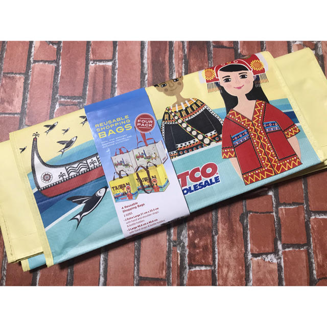 コストコ(コストコ)の☆新品・未使用☆ 台湾 Ver コストコ ショッピング バック ２セット レディースのバッグ(エコバッグ)の商品写真