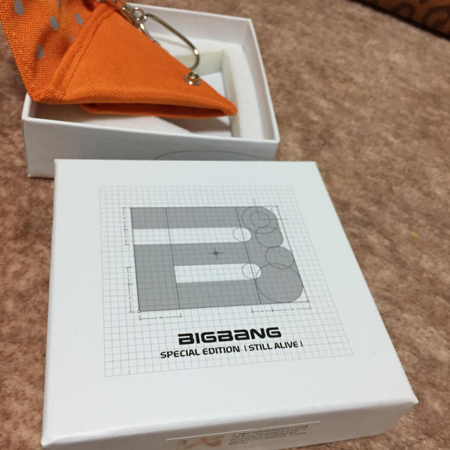 BIGBANG(ビッグバン)のBIGBANG公式グッズ キーケース エンタメ/ホビーのタレントグッズ(アイドルグッズ)の商品写真