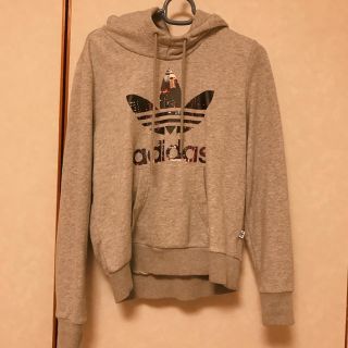 アディダス(adidas)の♡【早い者勝ち】adidas パーカー グレー ♡(パーカー)