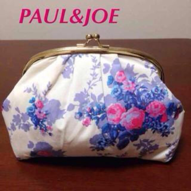 PAUL & JOE(ポールアンドジョー)の新品★PAUL&JOE がま口花柄ポーチ レディースのファッション小物(ポーチ)の商品写真