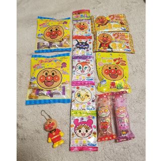 アンパンマン(アンパンマン)の【値下げ】アンパンマン　レゴ　お菓子(菓子/デザート)