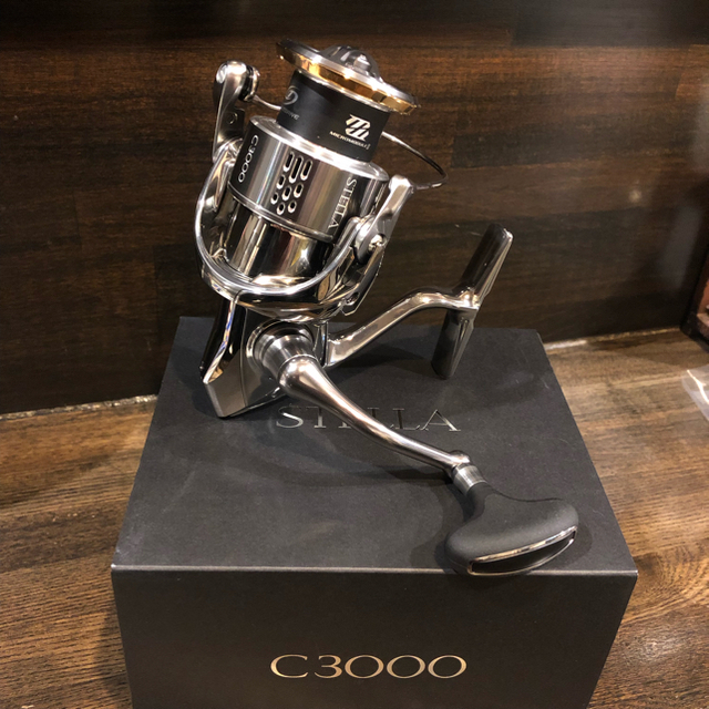 お待たせ! SHIMANO 限界価格 新品未使用 C3000 18ステラ シマノ