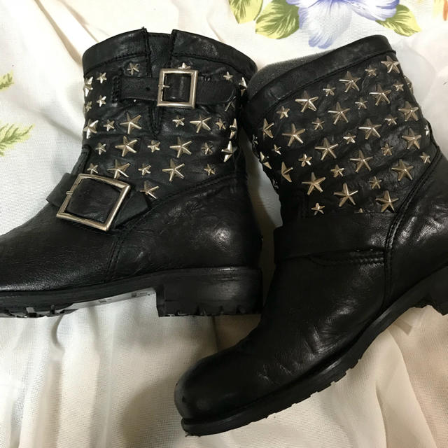 JIMMY CHOO(ジミーチュウ)のジミーチュウ バイカーブーツ スタースタッズ 38 レディースの靴/シューズ(ブーツ)の商品写真