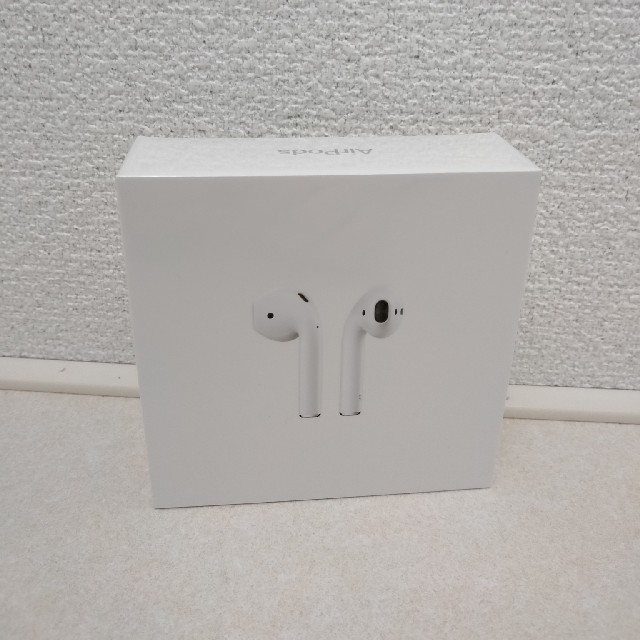 ヘッドフォン/イヤフォンアップルApple Airpods MMEF2J/A ワイヤレスイヤホン　新品