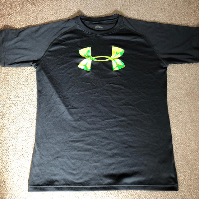 UNDER ARMOUR(アンダーアーマー)のアンダーアーマー Tシャツ キッズ/ベビー/マタニティのキッズ服男の子用(90cm~)(Tシャツ/カットソー)の商品写真