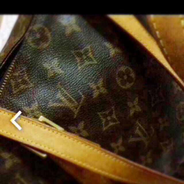 LOUIS VUITTON(ルイヴィトン)のルイヴィトン   カバメゾ レディースのバッグ(トートバッグ)の商品写真