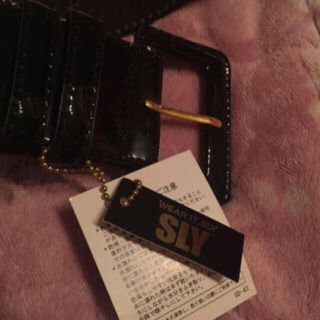 スライ(SLY)のSLY 黒エナメル ベルト(ベルト)