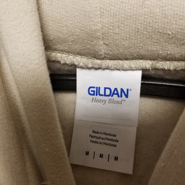 GILDAN(ギルタン)の最終値下げ　GILDAN パーカー　サンドベージュ　M メンズのトップス(パーカー)の商品写真