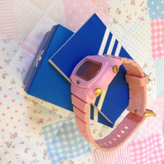 アディダス(adidas)のaddidas♡春♡pink×gold(腕時計)