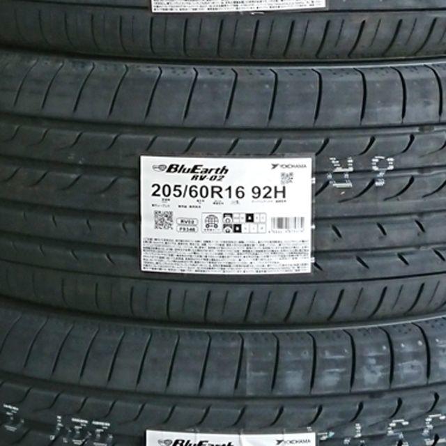 205/60R16 ヨコハマ BluEarth RV-02 新品４本セット商品説明