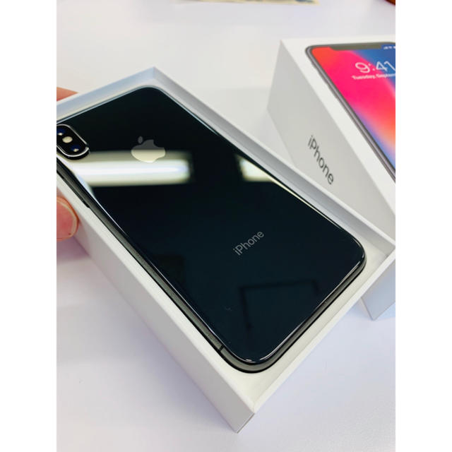 iPhone(アイフォーン)のiPhoneX 256GB スペースグレー SIMフリー スマホ/家電/カメラのスマートフォン/携帯電話(スマートフォン本体)の商品写真