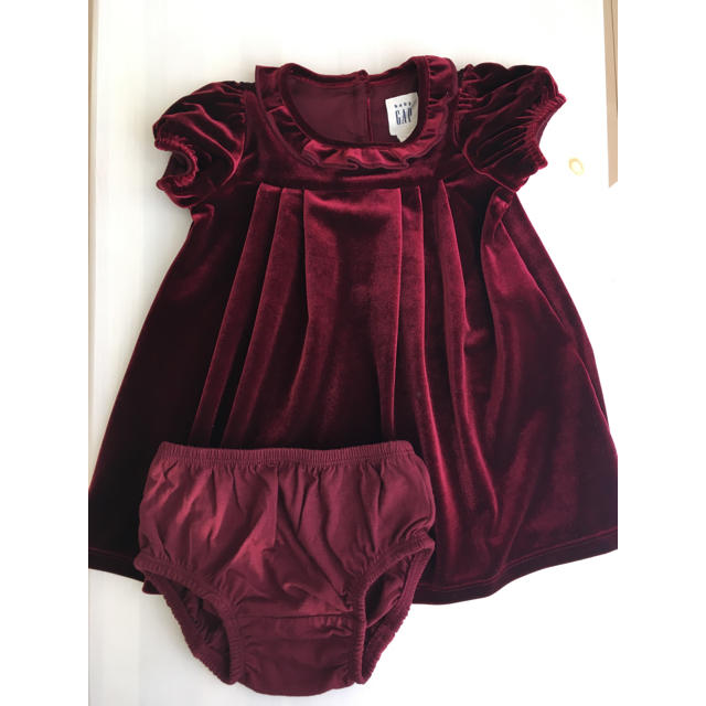 babyGAP(ベビーギャップ)のベロア baby ドレスワンピース パンツ付き キッズ/ベビー/マタニティのベビー服(~85cm)(ワンピース)の商品写真