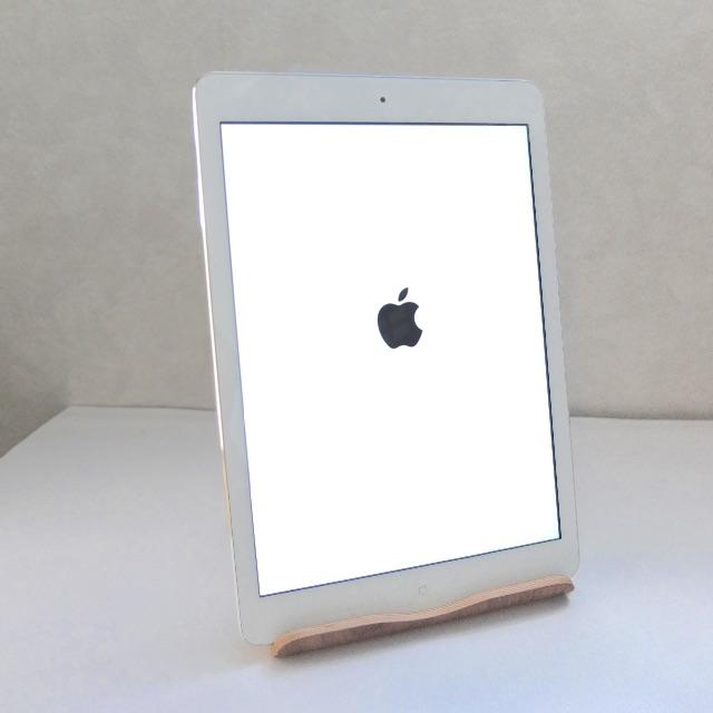 タブレット Apple - iPad air  Wi-Fi 32GB  Silver  MD789J/A