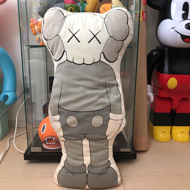 KAWS OriginalFake カウズ クッション - www.csihealth.net