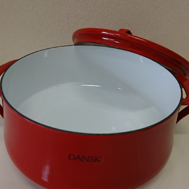 DANSK(ダンスク)のDANSK 取っ手つきホーロー鍋 インテリア/住まい/日用品のキッチン/食器(鍋/フライパン)の商品写真