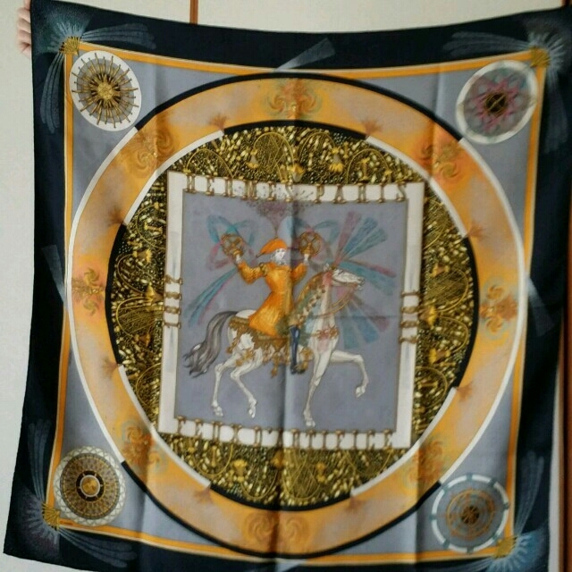 Hermes(エルメス)のエルメス大判スカーフ レディースのファッション小物(バンダナ/スカーフ)の商品写真