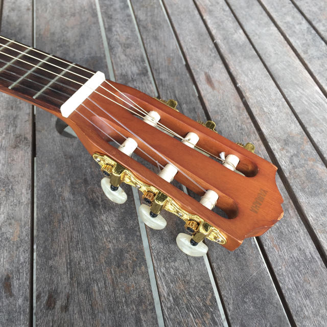 ヤマハ(ヤマハ)のヤマハギタレレGL-1ケース、ダダリオ新品弦付き 楽器のギター(アコースティックギター)の商品写真