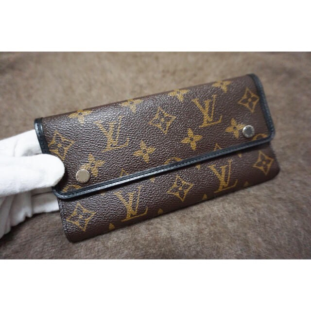 LOUIS VUITTON(ルイヴィトン)のLOUISVUITTON 三つ折り長財布 モノグラムマカサー メンズ メンズのファッション小物(折り財布)の商品写真