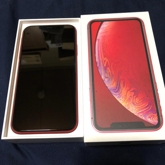 iPhone(アイフォーン)のiPhoneXR 64G Red 本体のみ スマホ/家電/カメラのスマートフォン/携帯電話(スマートフォン本体)の商品写真