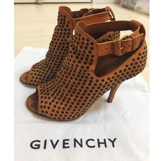 ジバンシィ(GIVENCHY)のGIVENCHY ジバンシー スタッズシューズ(ブーティ)