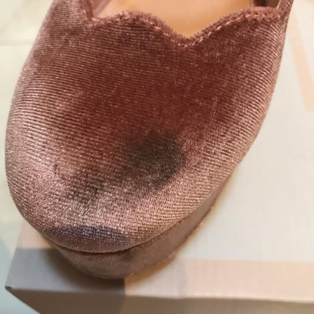 Ank Rouge(アンクルージュ)のスカラップ♡ベロアパンプス レディースの靴/シューズ(ハイヒール/パンプス)の商品写真