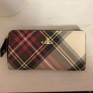 ヴィヴィアンウエストウッド(Vivienne Westwood)の新品同様。 ヴィヴィアンウエストウッド 長財布 大人かわいいデザインです。(財布)