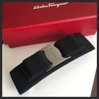 FERRAGAMO(ヘアピン)のフリマアイテム一覧 FERRAGAMO(ヘアピン)のフリマアイテム一覧