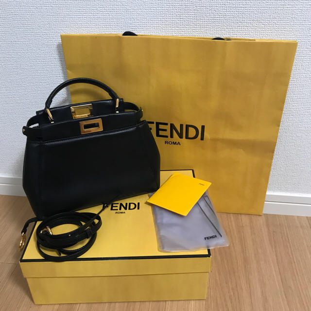 本日限定値下げ！確実正規品 FENDI フェンディ ピーカブー ミニ ブラック