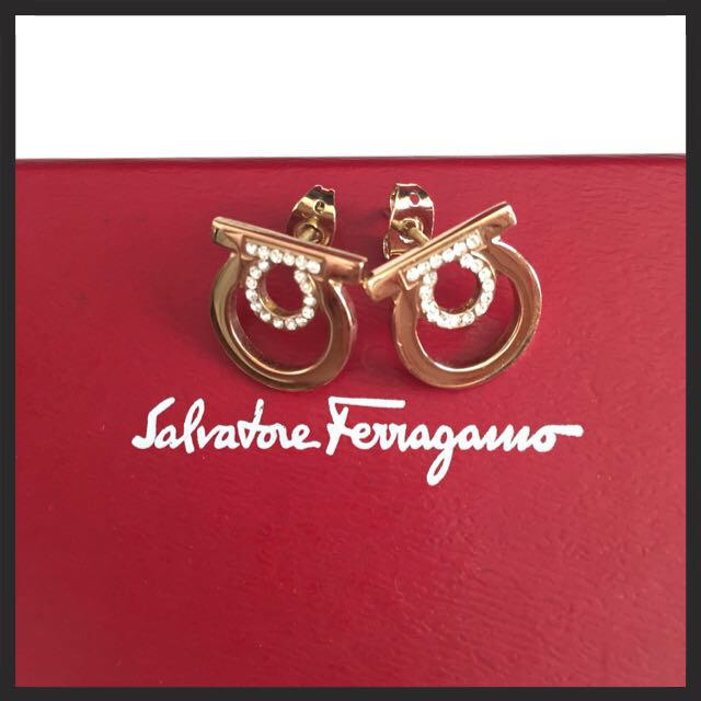 Ferragamo(フェラガモ)の❤︎ フェラガモ ピアス  ❤︎ レディースのアクセサリー(ピアス)の商品写真