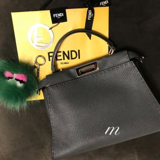 フェンディ(FENDI)のFENDI フェンディ セレリア ピーカブー ミディアム  アスファルトグレー(ハンドバッグ)