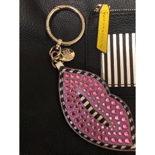 ヘンリベンデル(Henri Bendel)のヘンリベンデル  未使用 ラインストーン リップ 唇 キーホルダー チャーム(キーホルダー)