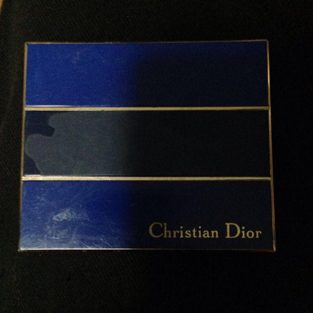 Christian Dior(クリスチャンディオール)のディオールアイシャドウ コスメ/美容のベースメイク/化粧品(その他)の商品写真