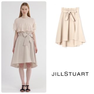 ジルスチュアート(JILLSTUART)の美品☆ファーブルフレアスカート リボンベルト ベージュ☆(ひざ丈スカート)