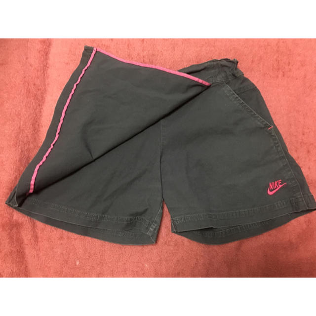 NIKE(ナイキ)のNIKE スカッツ 140㎝ 再々お値下げ キッズ/ベビー/マタニティのキッズ服女の子用(90cm~)(パンツ/スパッツ)の商品写真