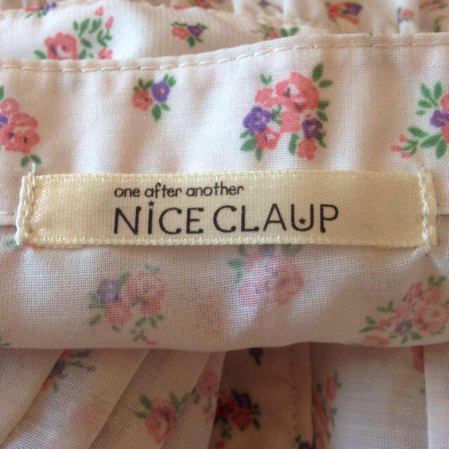 NICE CLAUP(ナイスクラップ)の値下げ！NICE CLAUP ＊ 花柄 レディースのトップス(カットソー(長袖/七分))の商品写真