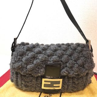 フェンディ(FENDI)のフェンディ　もこもこ　ウール　マンマ　バケット(ショルダーバッグ)