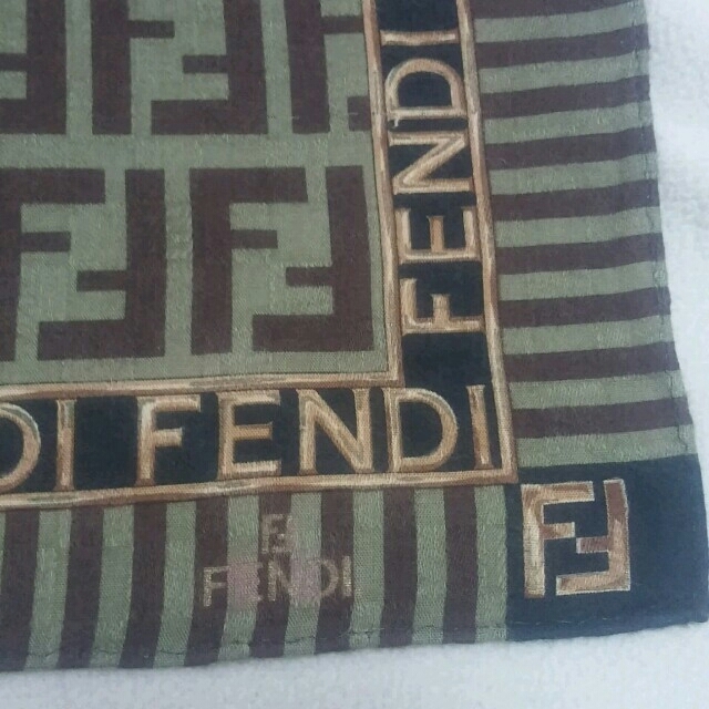 FENDI(フェンディ)のFENDI 大判ハンカチ レディースのファッション小物(ハンカチ)の商品写真