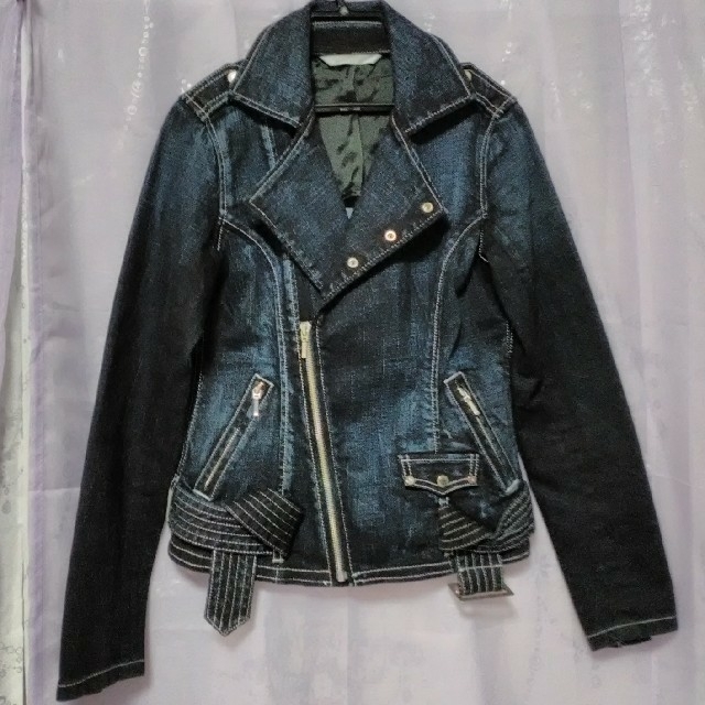 Levi's - (新品)LEVISデニムライダースジャケットの通販 by れな's shop|リーバイスならラクマ Levi's - (新品)LEVISデニムライダースジャケットの通販 by れな's shop|リーバイスならラクマ